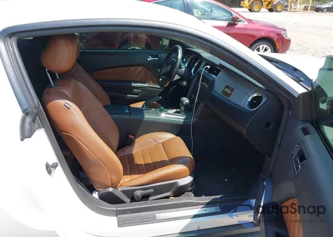 2012 Ford Mustang V6 Premium z USA, uszkodzony, nr VIN 1ZVBP8AM5C5275162